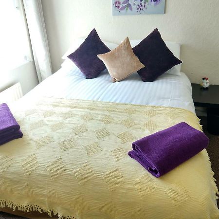 Rowe Gardens - Self Catering - Guesthouse Style - Comfortable Twin Or Double Rooms - Quiet Residential Area เวิร์คคิงตัน ภายนอก รูปภาพ